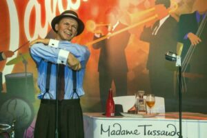 Radio Art – Sinatra Style